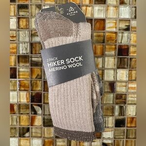 NWT 2 Pair Alpine Design Women’s Merino Wool Hiking Socks~Medium~Shoe Size 8-10